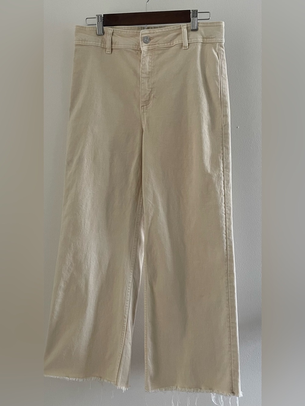 MANGO Catherine Beige Wide Leg Raw Hem Jeans Size 8 High Waisted Boho Pre